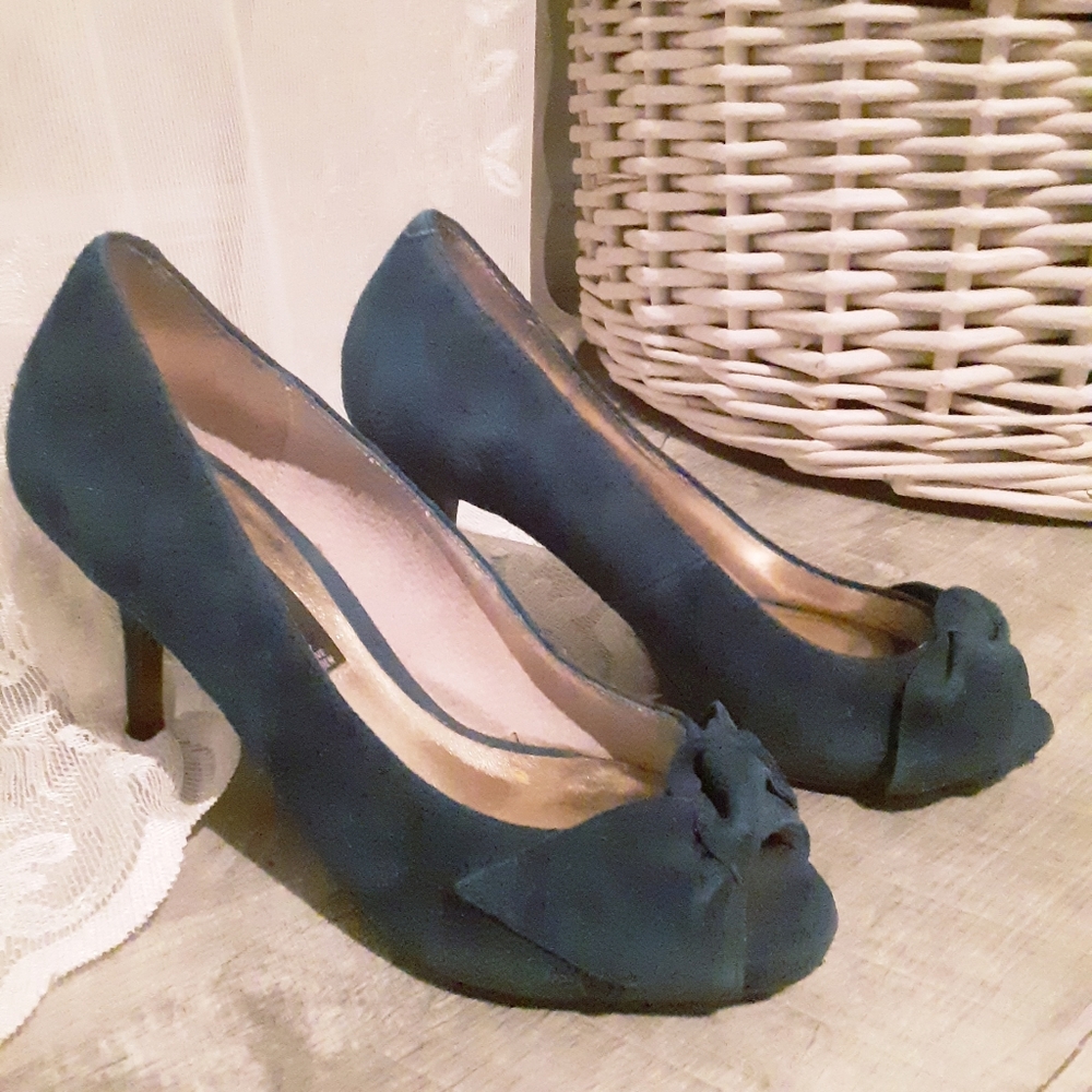 Peeptoe Pumps